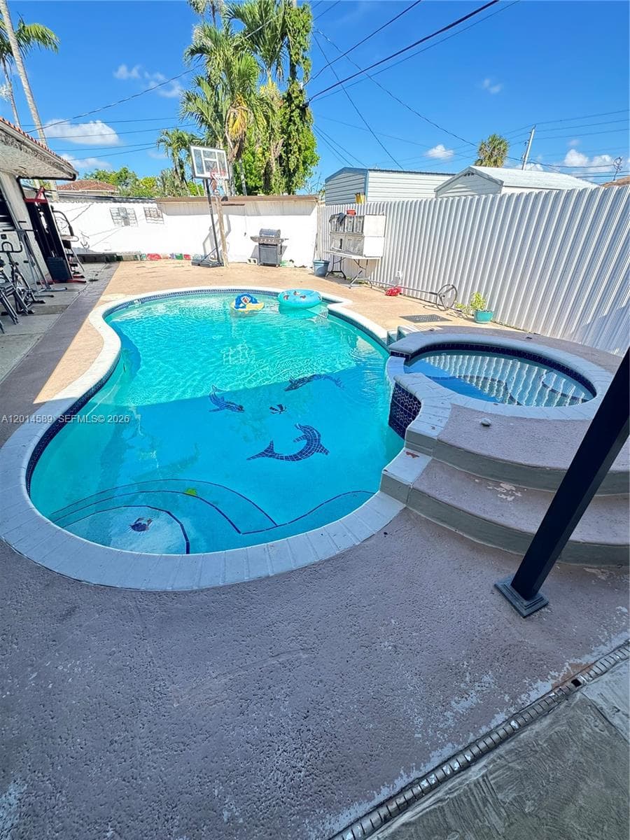 1314 W 77th St, Hialeah FL 33014 — 16