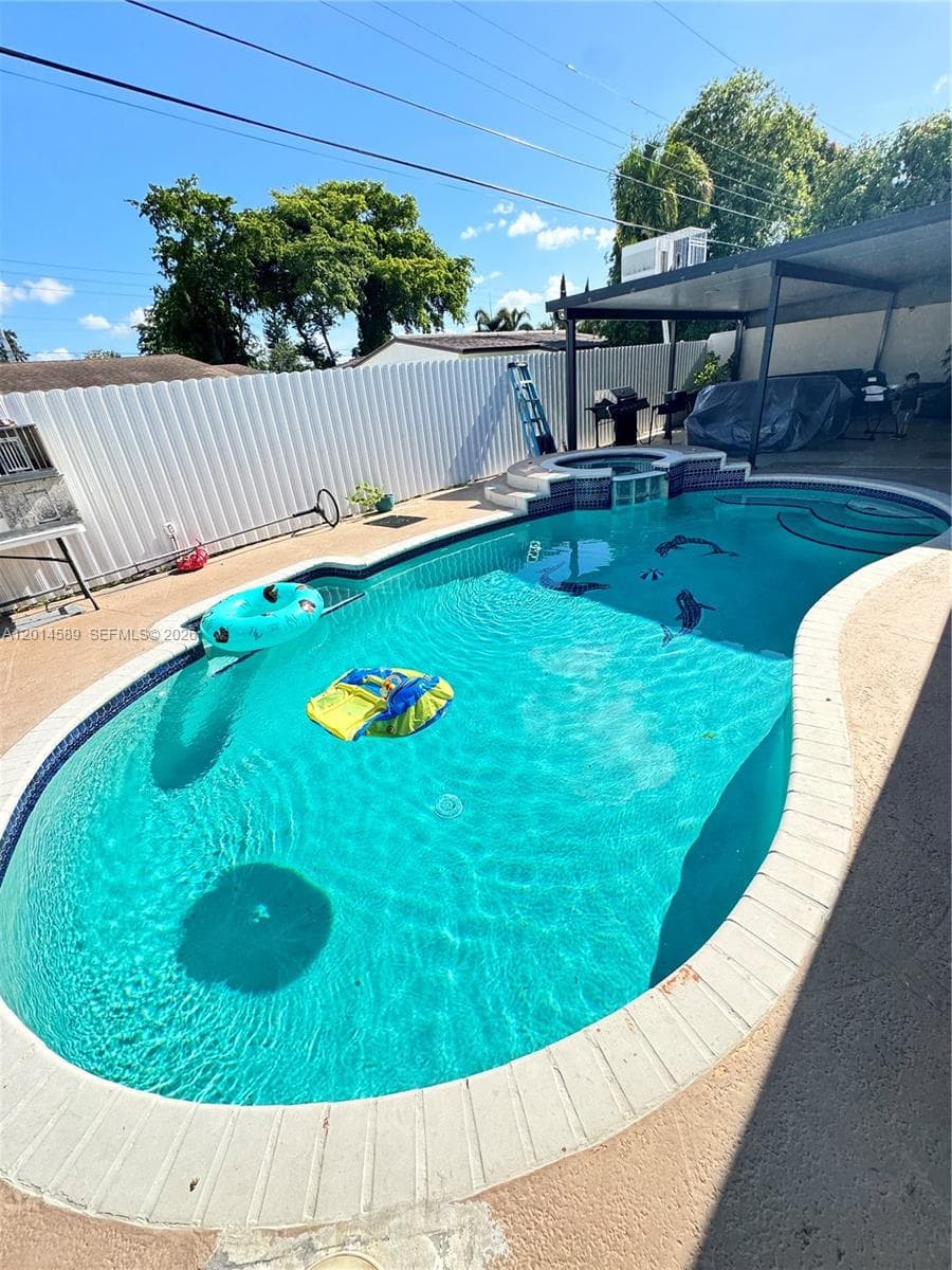 1314 W 77th St, Hialeah FL 33014 — 14