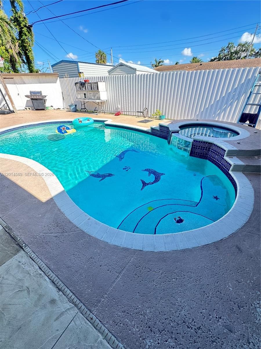 1314 W 77th St, Hialeah FL 33014 — 15