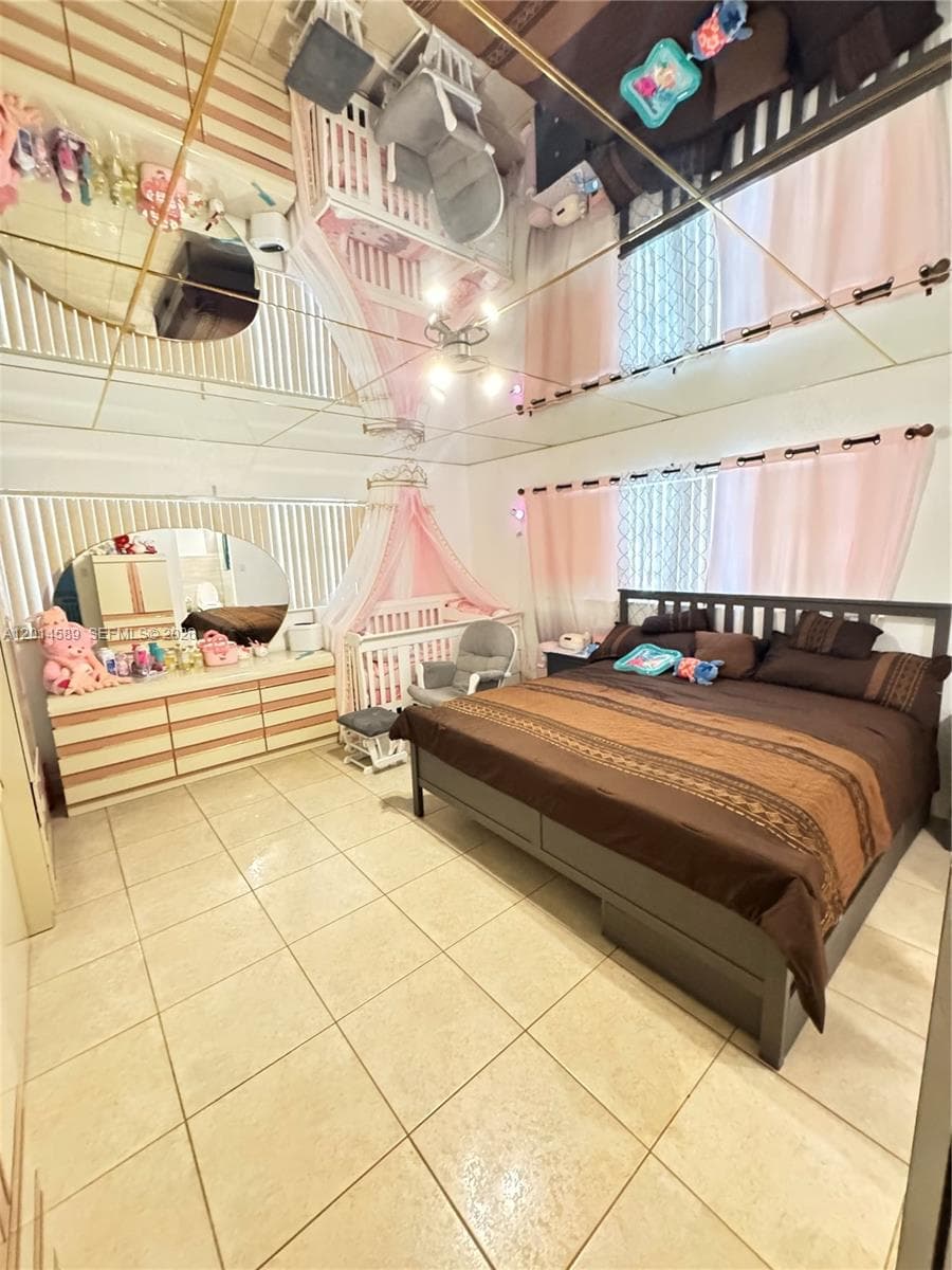1314 W 77th St, Hialeah FL 33014 — 4