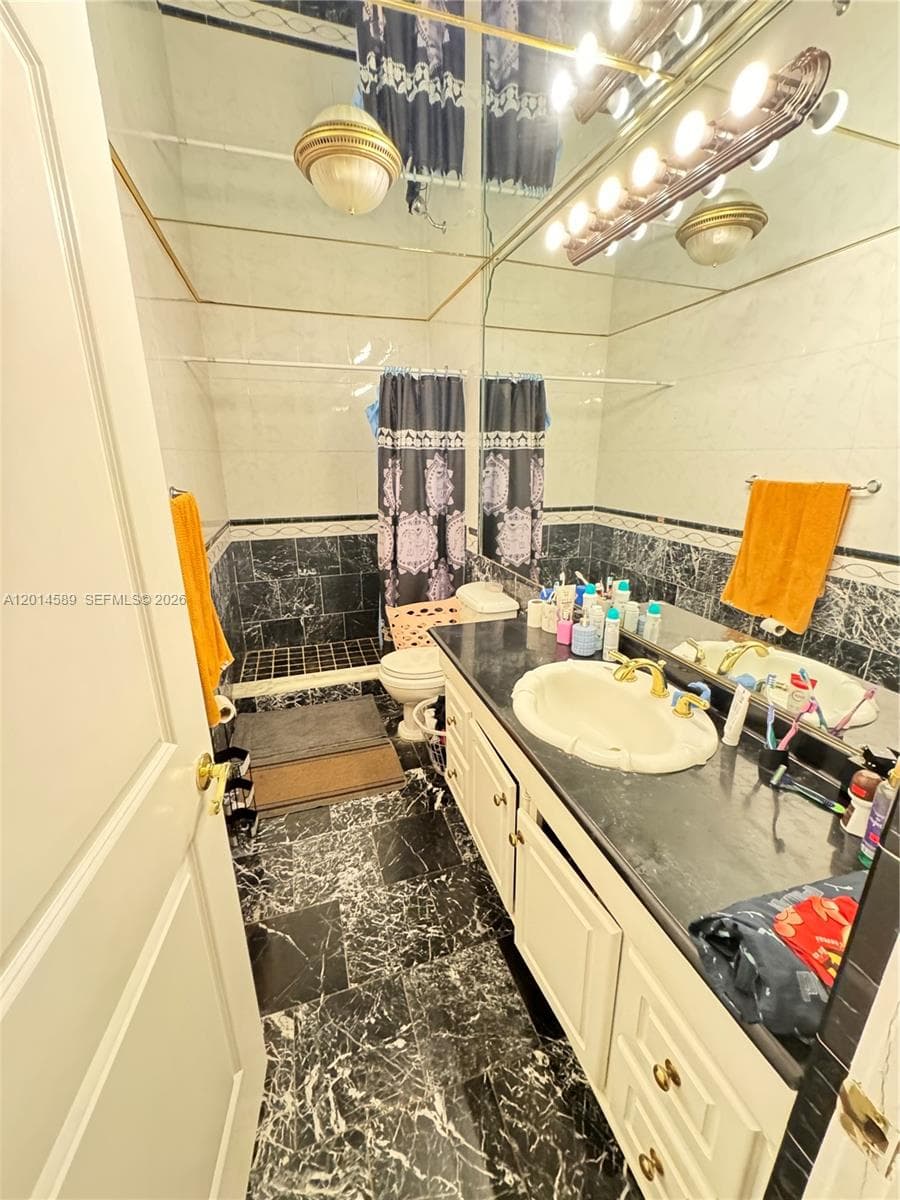 1314 W 77th St, Hialeah FL 33014 — 8