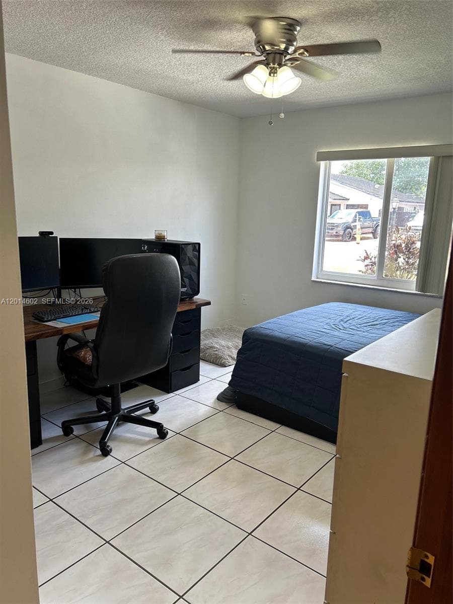 1181 SW 141st Ave, Miami FL 33184 — 33