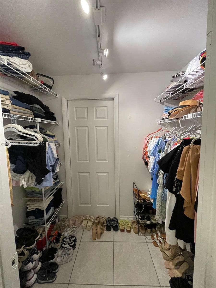 17550 NW 67th Pl # 2, Hialeah FL 33015 — 10