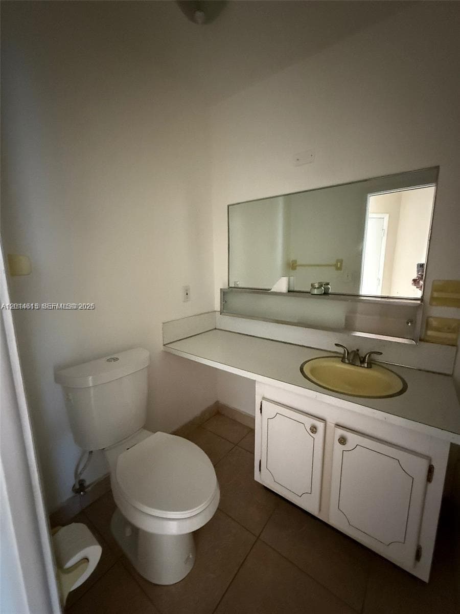 18707 NE 2nd Ave # 918, Miami FL 33179 — 6
