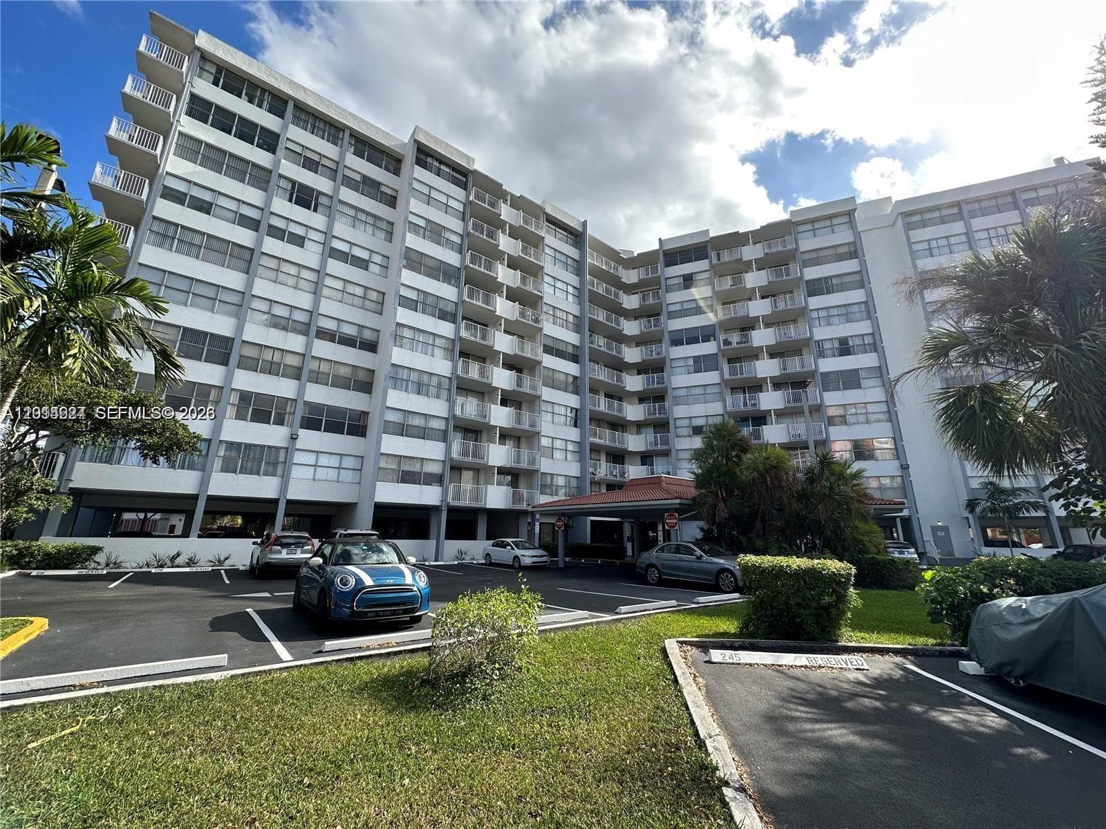 1200 NE Miami Gardens Dr # 905W, Miami FL 33179 — 2