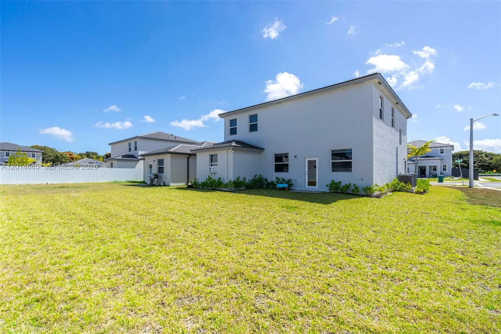 13629 SW 186th Ln, Miami FL 33177 — 33