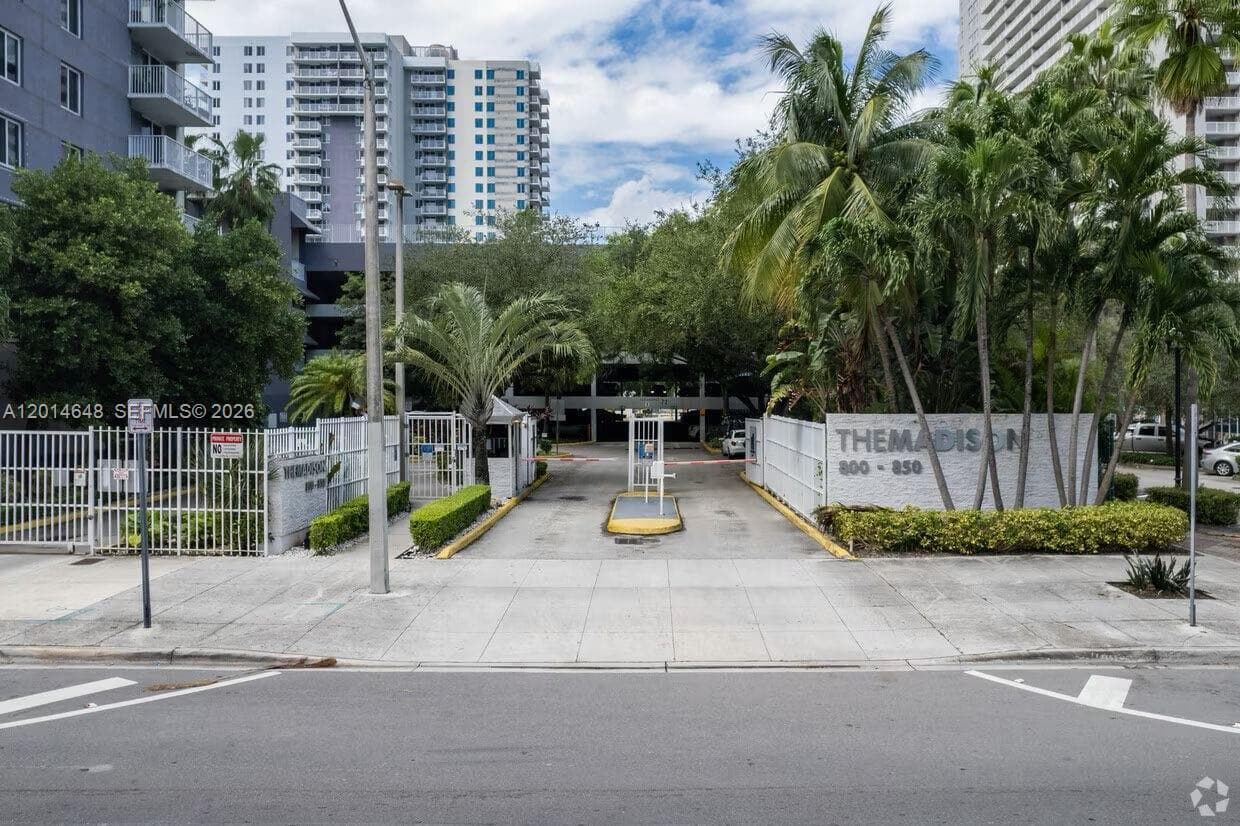 800 N Miami Ave # 407, Miami FL 33136 — 1