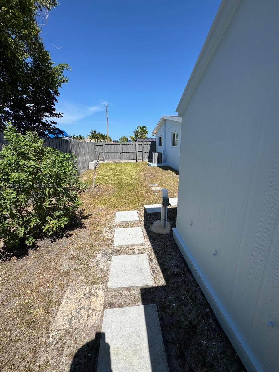 19500 SW 115th Ave, Miami FL 33157 — 76
