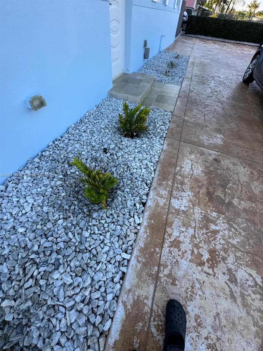 19500 SW 115th Ave, Miami FL 33157 — 9