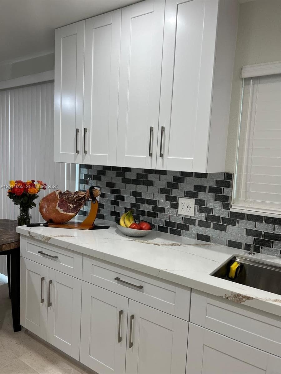 19500 SW 115th Ave, Miami FL 33157 — 39