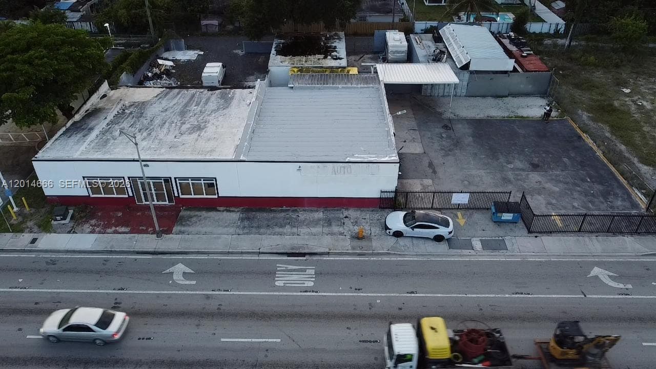 10342 NW 27th Ave, Miami FL 33147 — 6