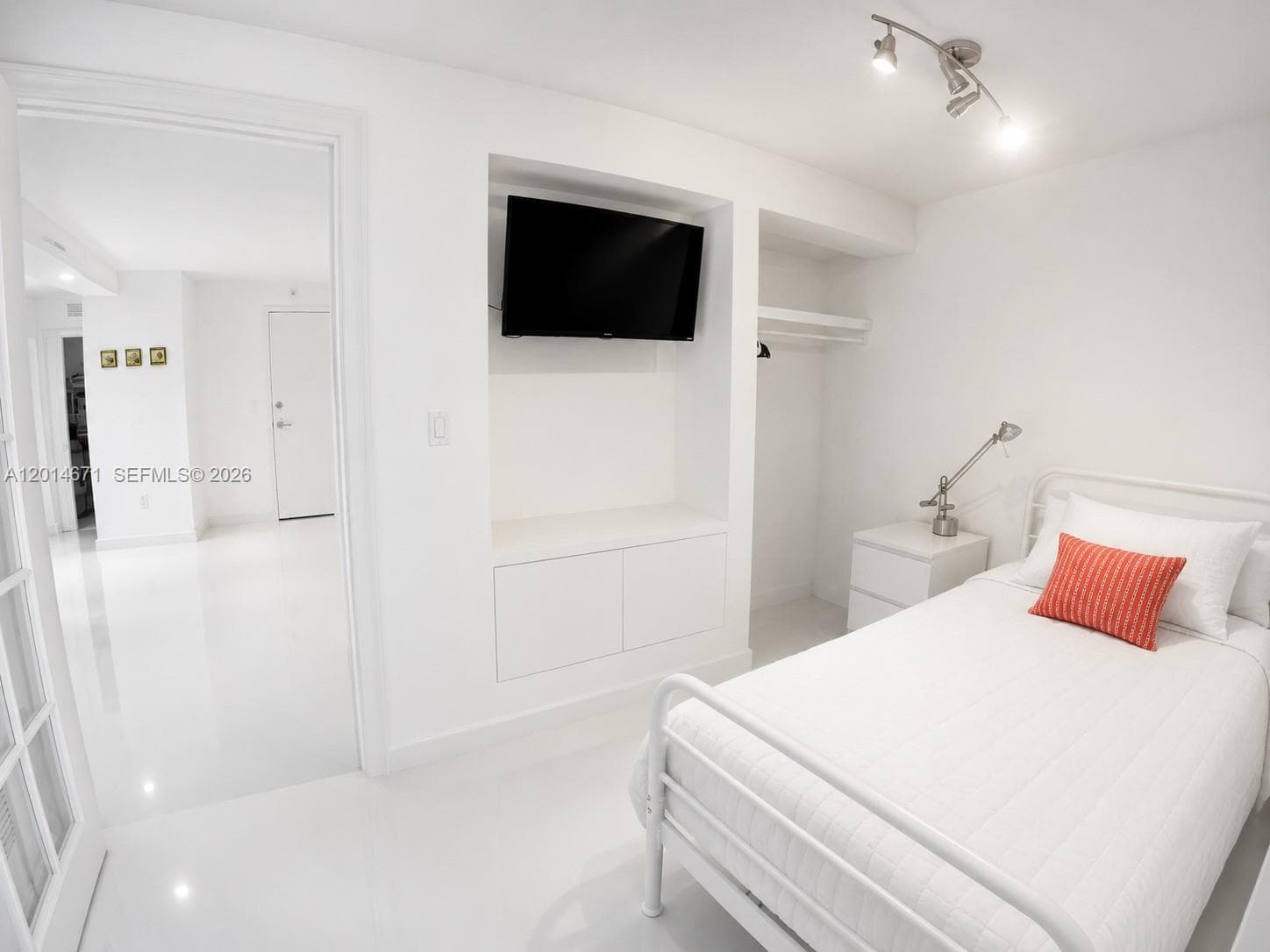 6917 Collins Ave # 614, Miami Beach FL 33141 — 18