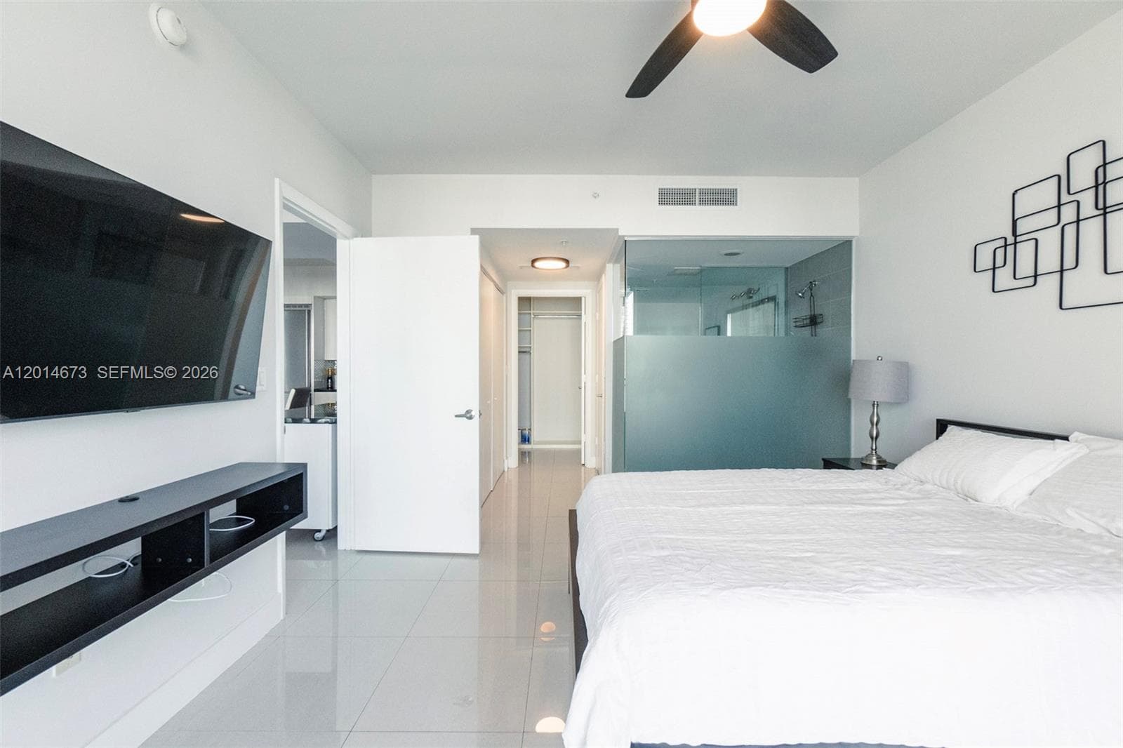92 SW 3rd St # 1812, Miami FL 33130 — 2
