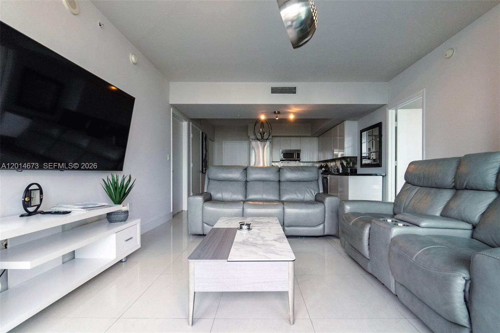92 SW 3rd St # 1812, Miami FL 33130 — 7