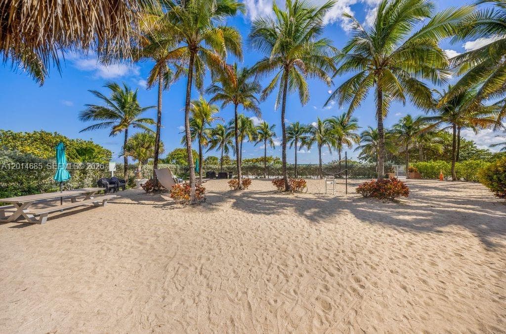 9172 Collins Ave # 212, Surfside FL 33154 — 18