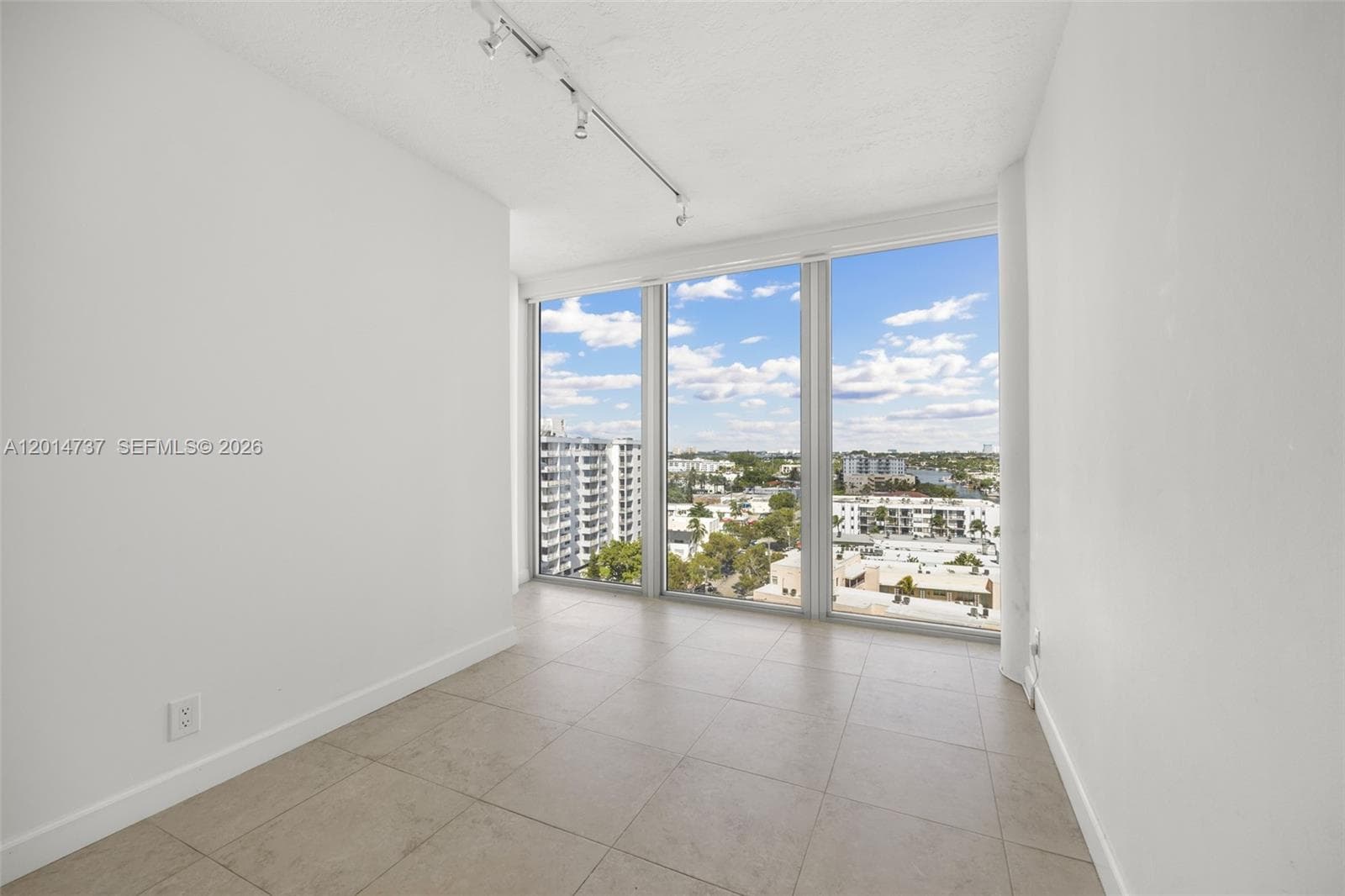 900 Bay Dr, Miami Beach FL 33141 — 13