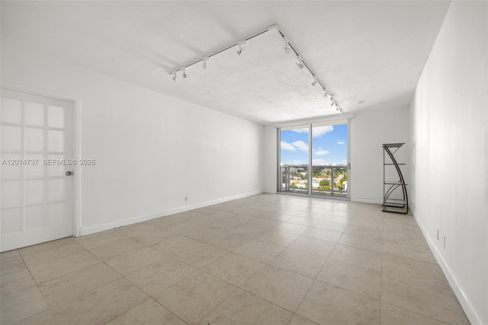 900 Bay Dr, Miami Beach FL 33141 — 22