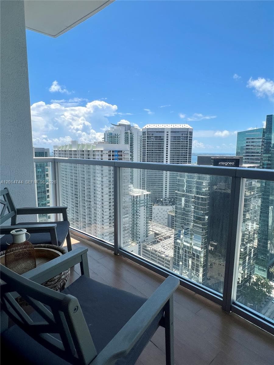 1060 Brickell Ave # 3709, Miami FL 33131 — 23