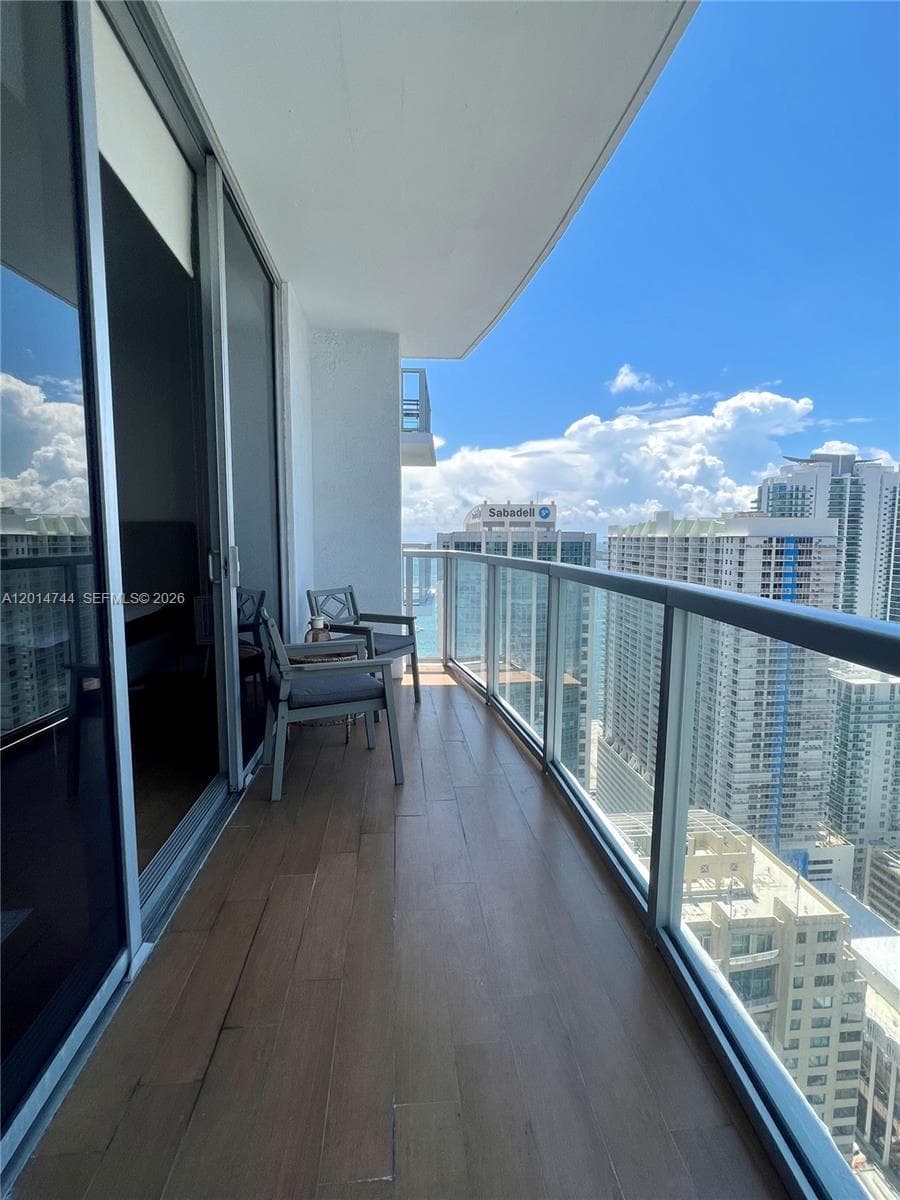 1060 Brickell Ave # 3709, Miami FL 33131 — 22