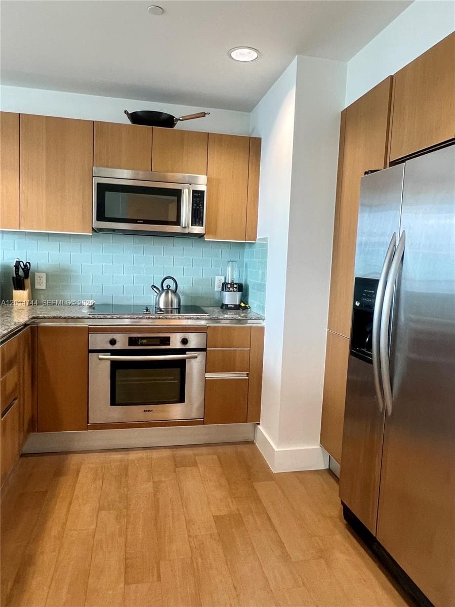 1060 Brickell Ave # 3709, Miami FL 33131 — 7