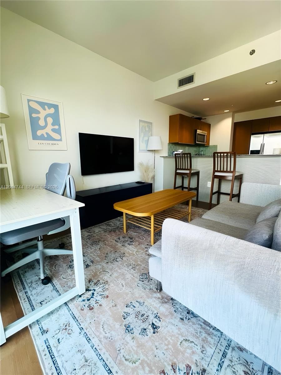 1060 Brickell Ave # 3709, Miami FL 33131 — 5