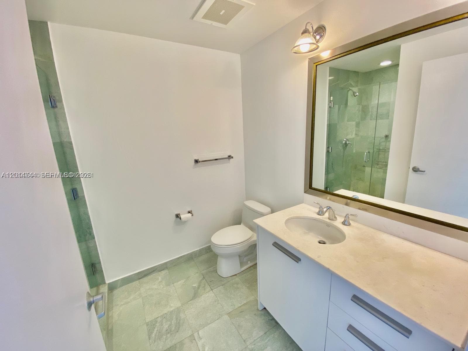 1060 Brickell Ave # 3709, Miami FL 33131 — 20