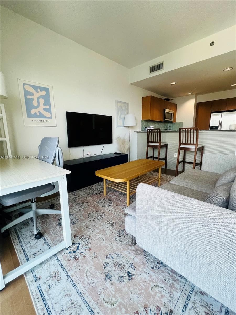 1060 Brickell Ave # 3709, Miami FL 33131 — 11