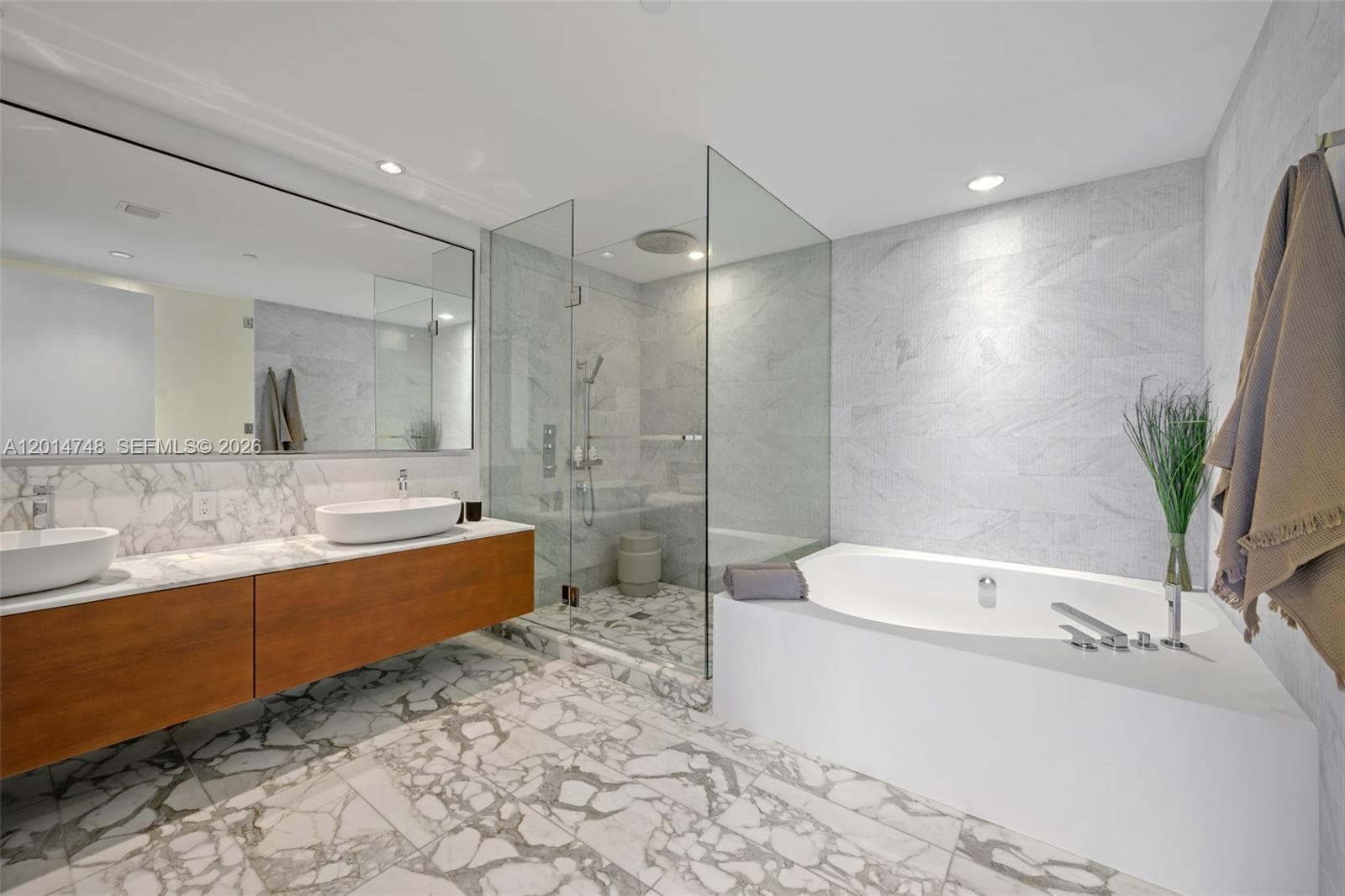 10203 Collins Ave # 401, Bal Harbour FL 33154 — 25