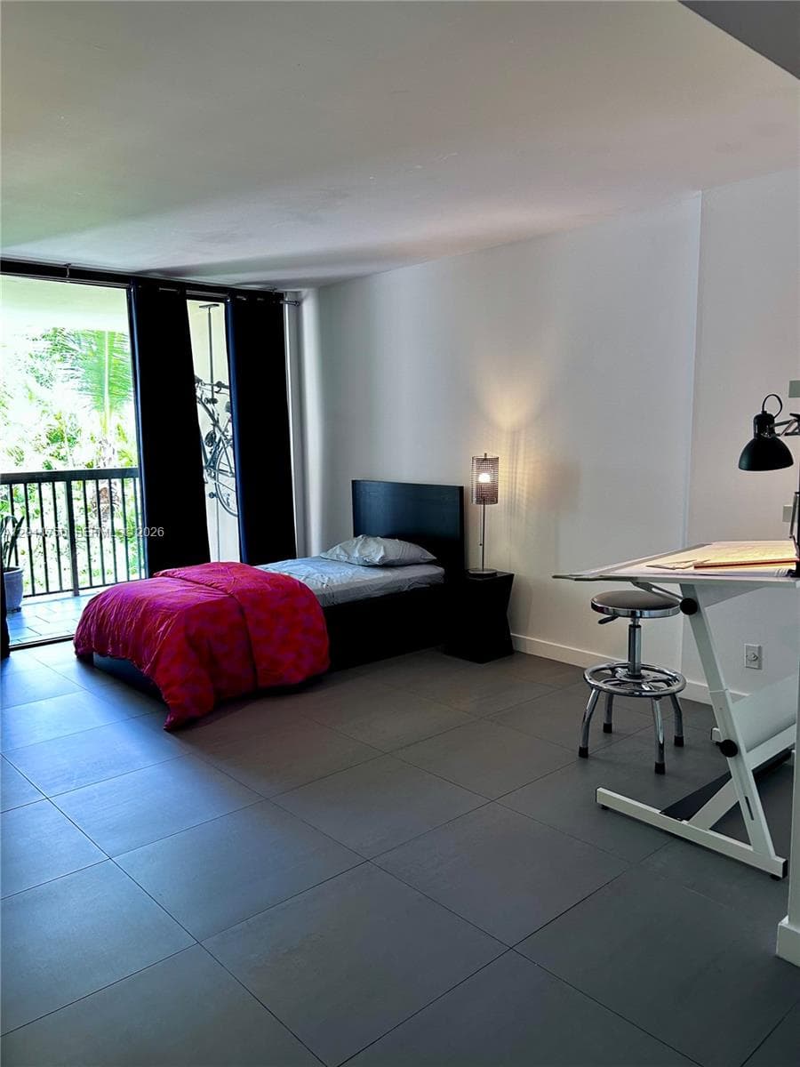 20365 W Country Club Dr, Aventura FL 33180 — 17