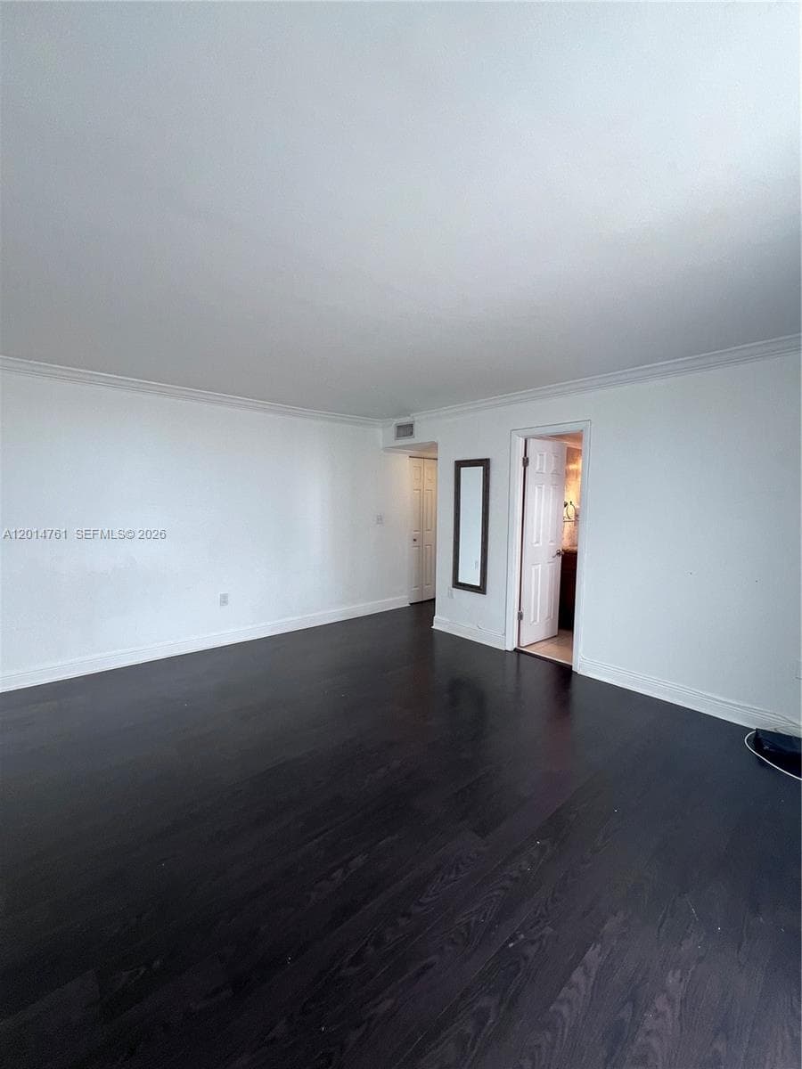 7300 Wayne Ave # 401, Miami Beach FL 33141 — 25
