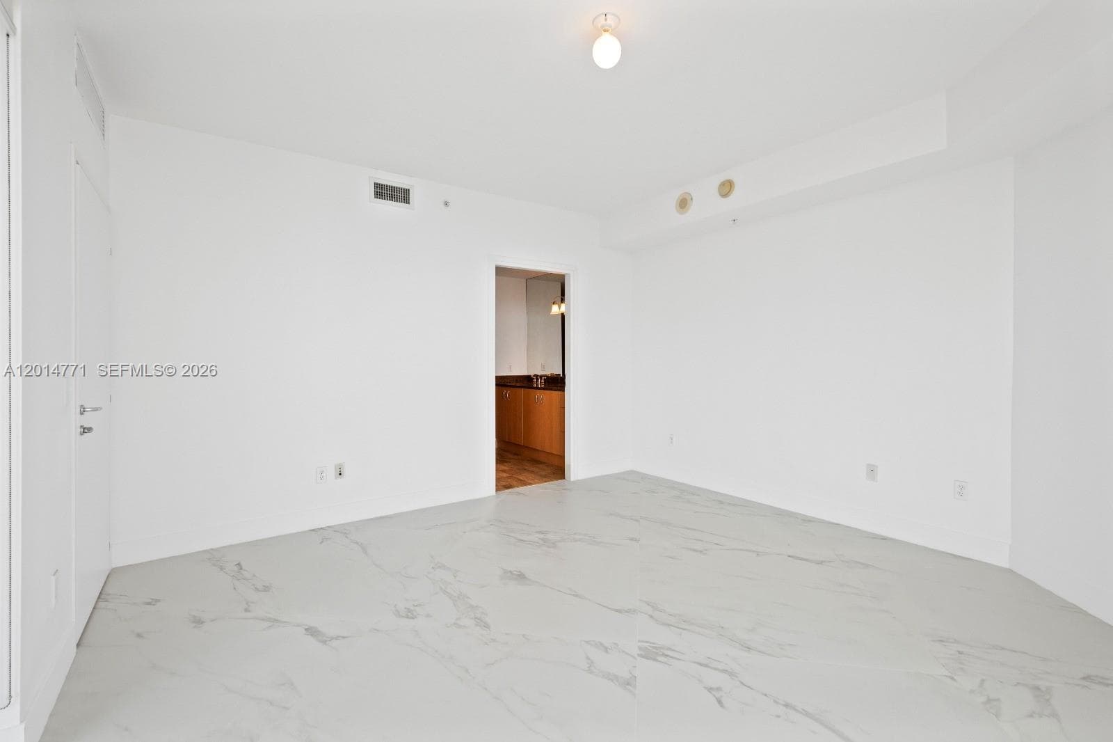 300 S Biscayne Blvd # 3010, Miami FL 33131 — 8