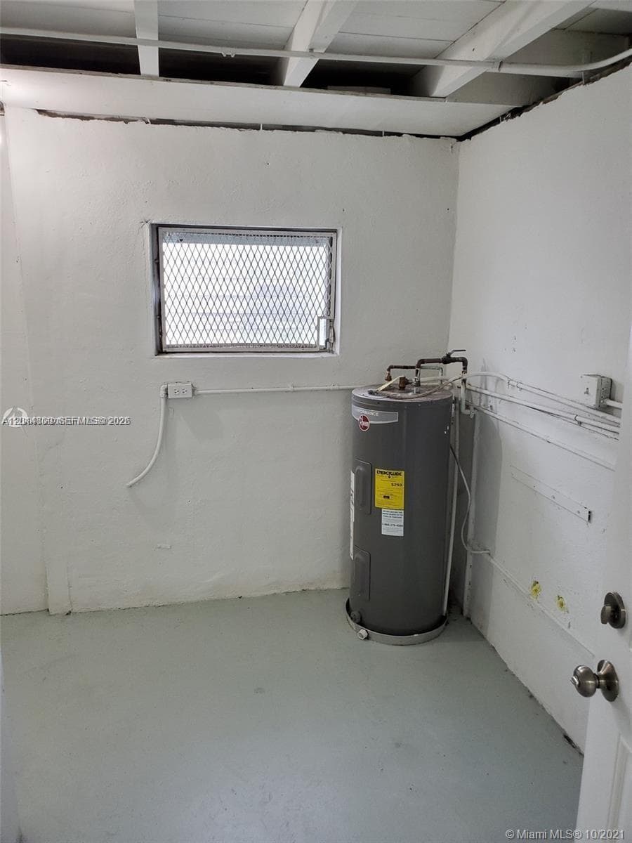1630 NE 157th, North Miami Beach FL 33162 — 10