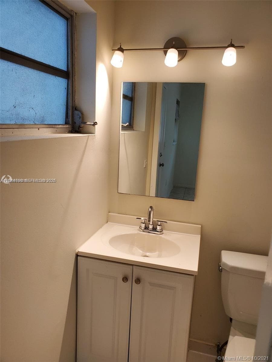 1630 NE 157th, North Miami Beach FL 33162 — 18