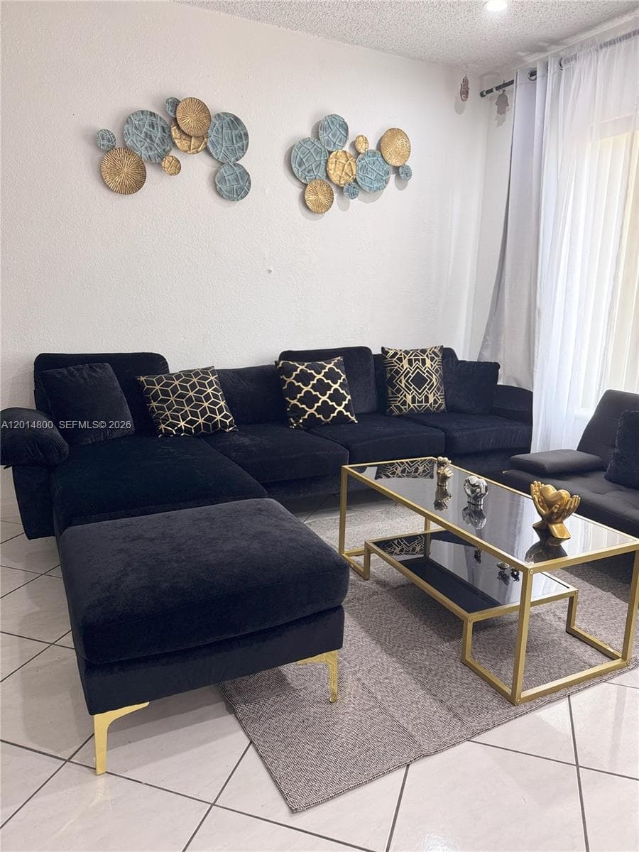 1630 NE 157th, North Miami Beach FL 33162 — 8