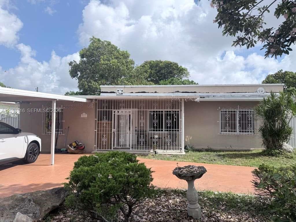 951 E 18th St, Hialeah FL 33013 — 2