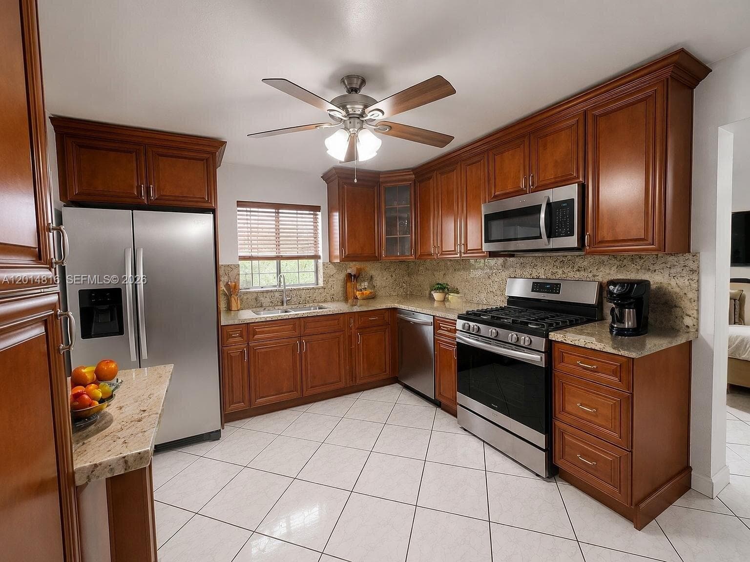 951 E 18th St, Hialeah FL 33013 — 5