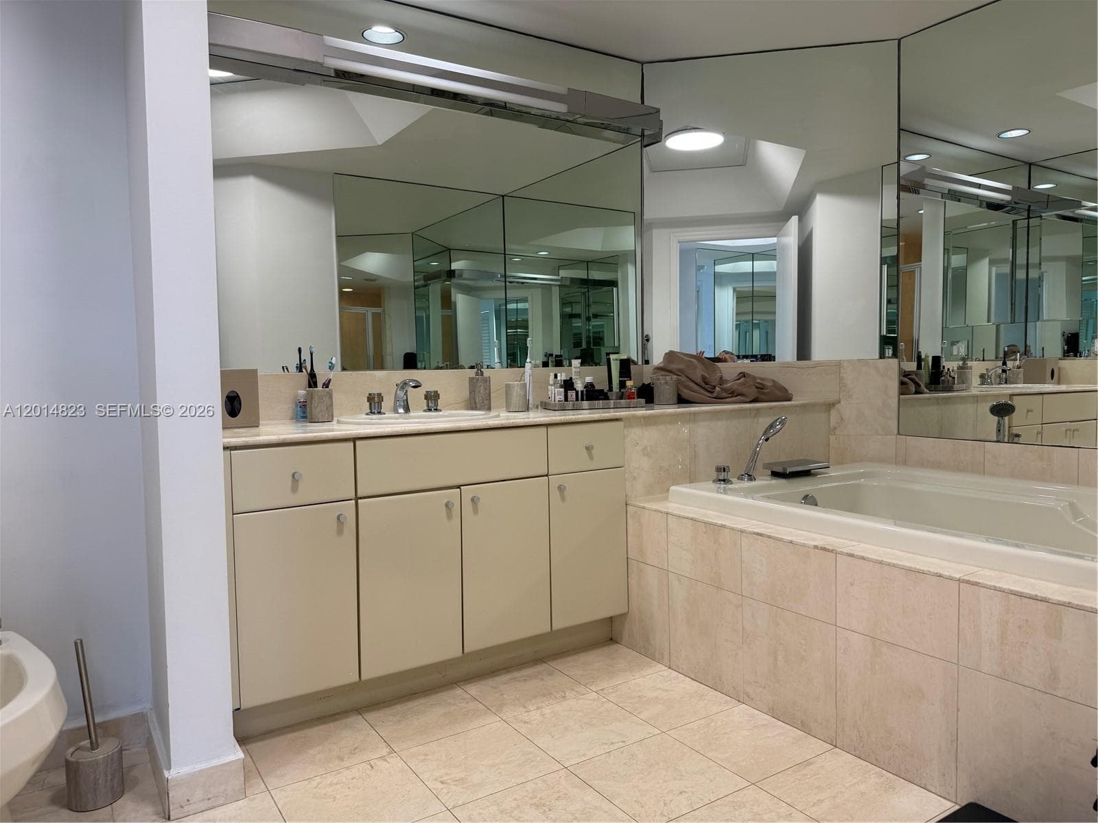 2000 Island Blvd # 1603, Aventura FL 33160 — 18