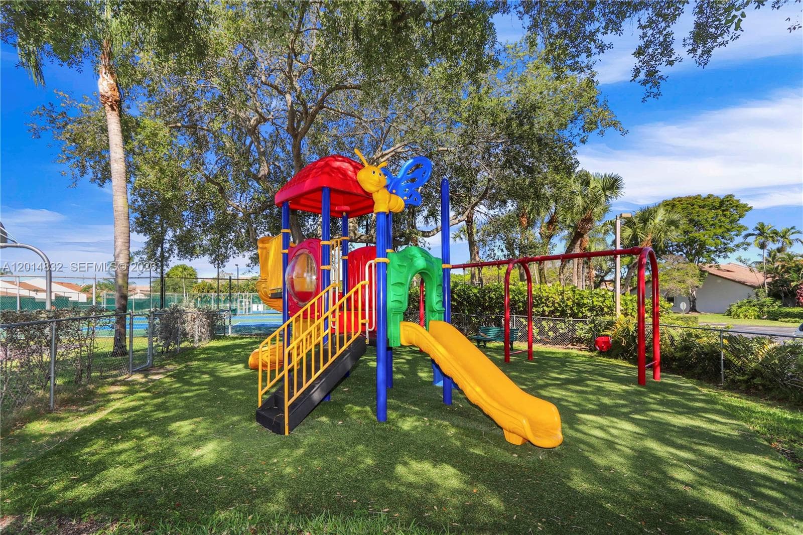8555 SW 114th Ct, Miami FL 33173 — 42