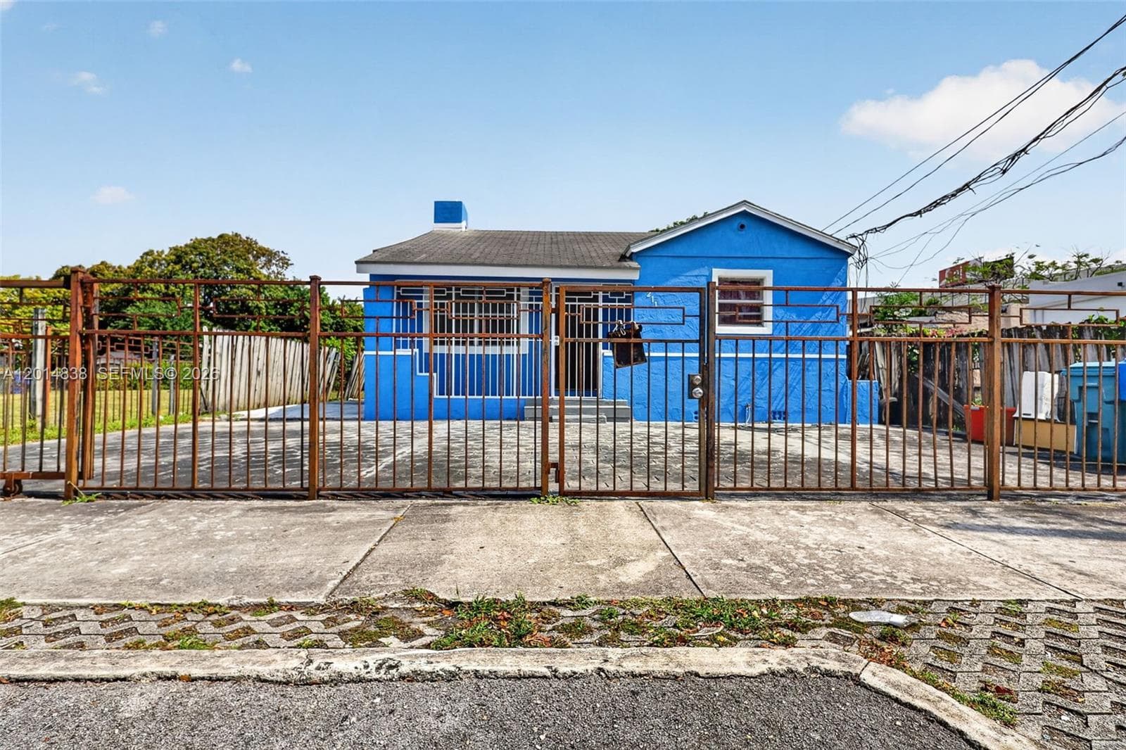 1211 NW 37th St, Miami FL 33142 — 4