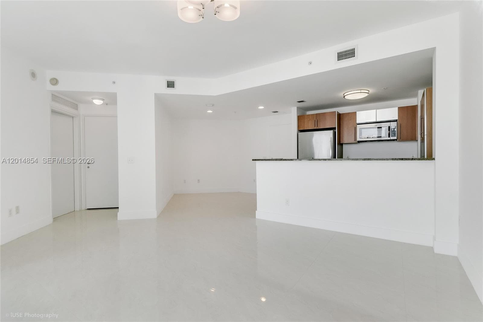 300 S Biscayne Blvd # 2807, Miami FL 33131 — 7