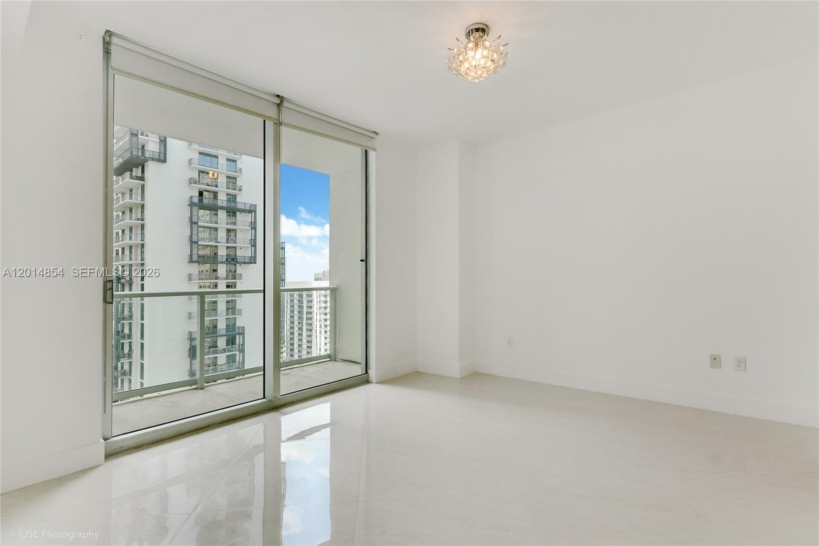 300 S Biscayne Blvd # 2807, Miami FL 33131 — 5
