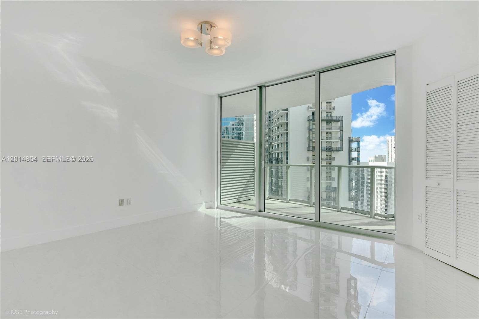 300 S Biscayne Blvd # 2807, Miami FL 33131 — 4