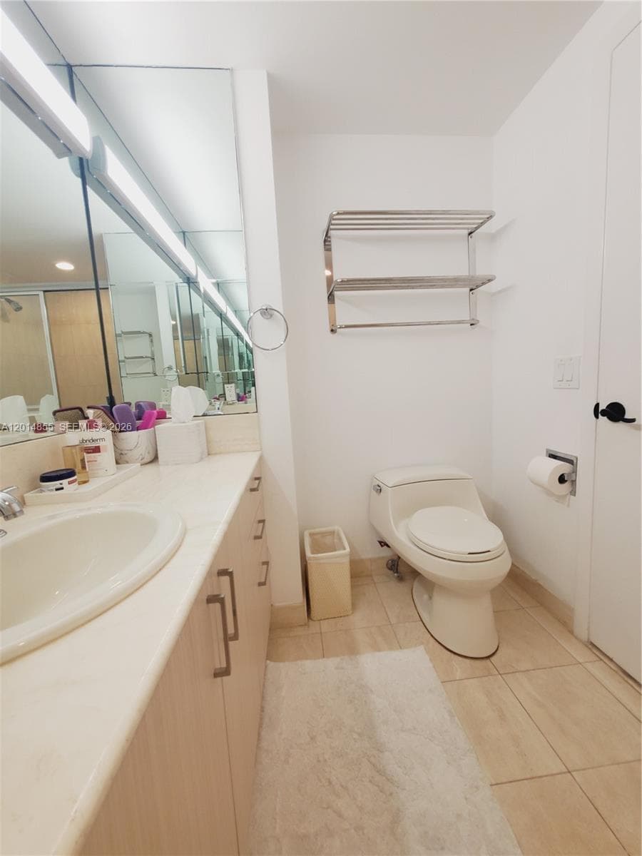2000 Island Blvd # 2703, Aventura FL 33160 — 23
