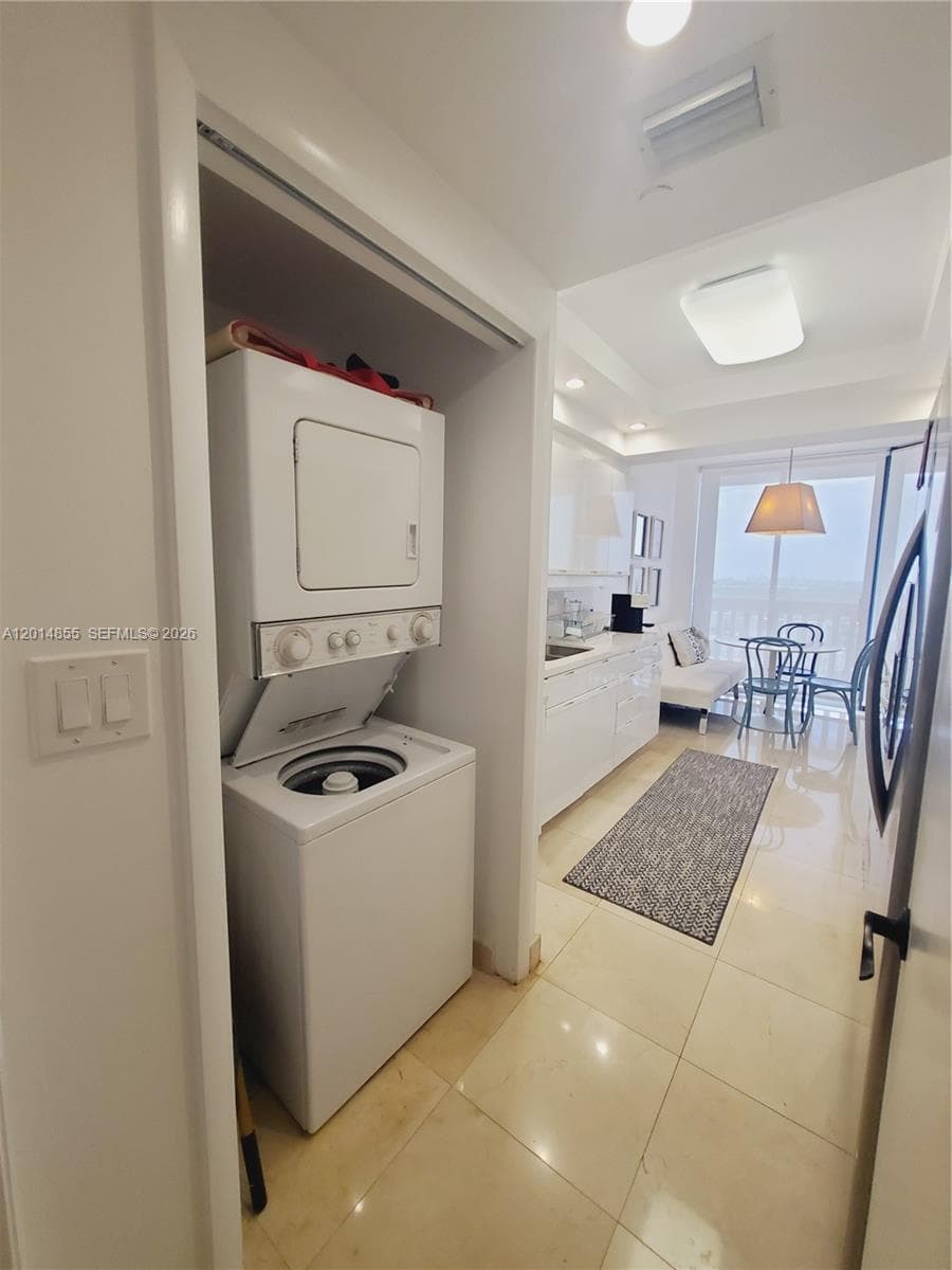 2000 Island Blvd # 2703, Aventura FL 33160 — 7
