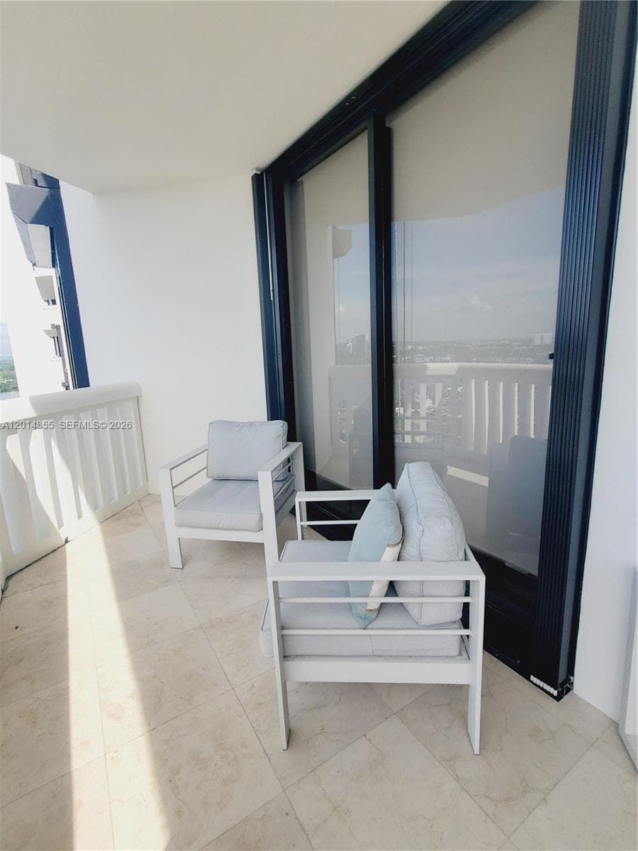 2000 Island Blvd # 2703, Aventura FL 33160 — 10