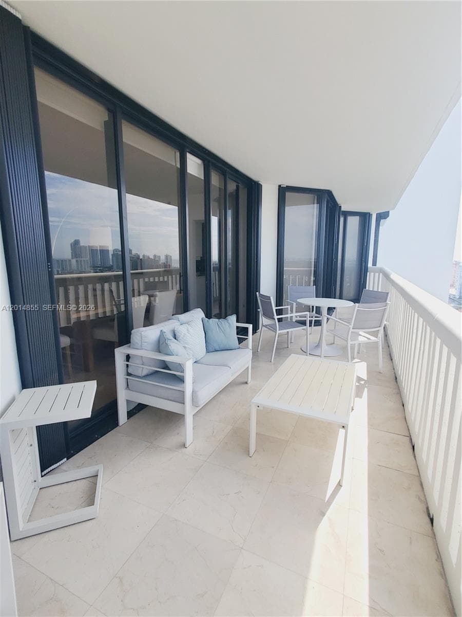 2000 Island Blvd # 2703, Aventura FL 33160 — 11