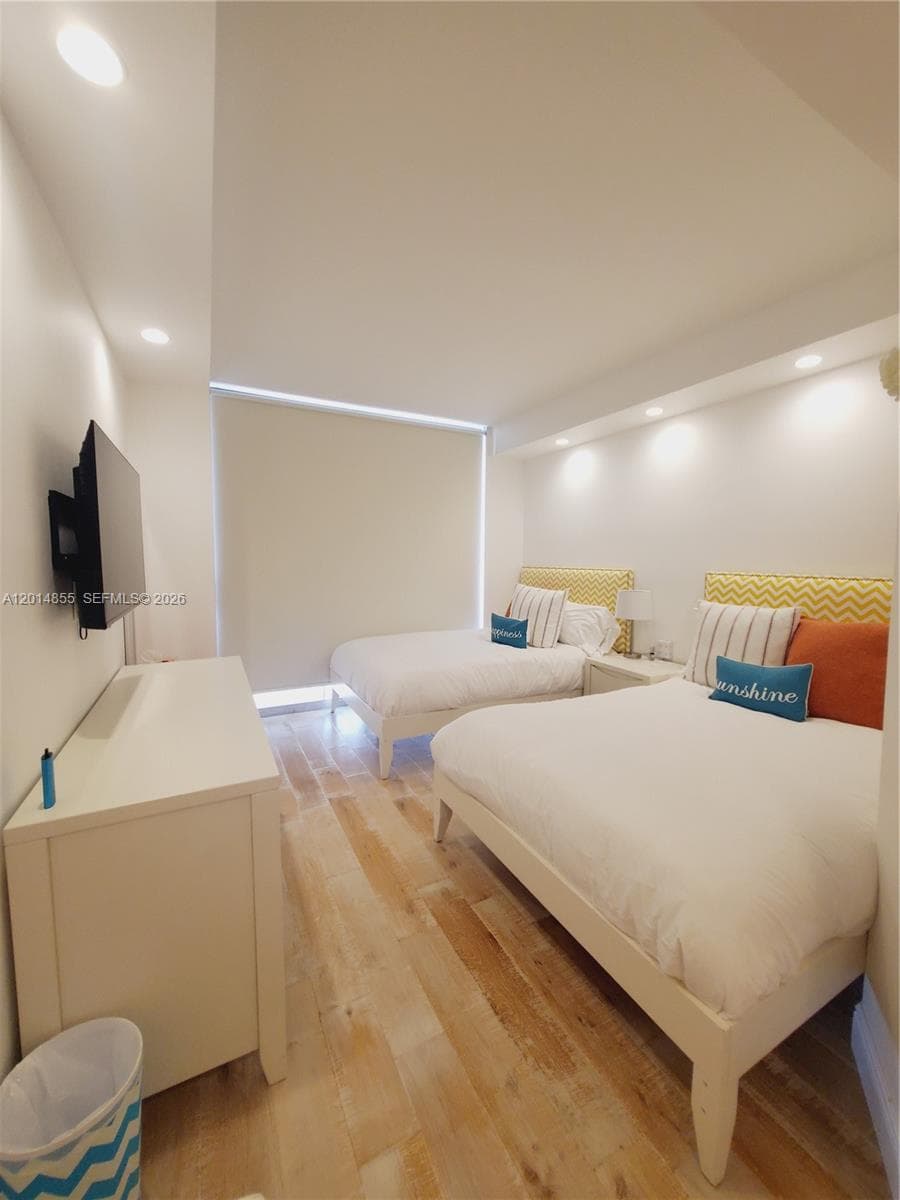 2000 Island Blvd # 2703, Aventura FL 33160 — 21