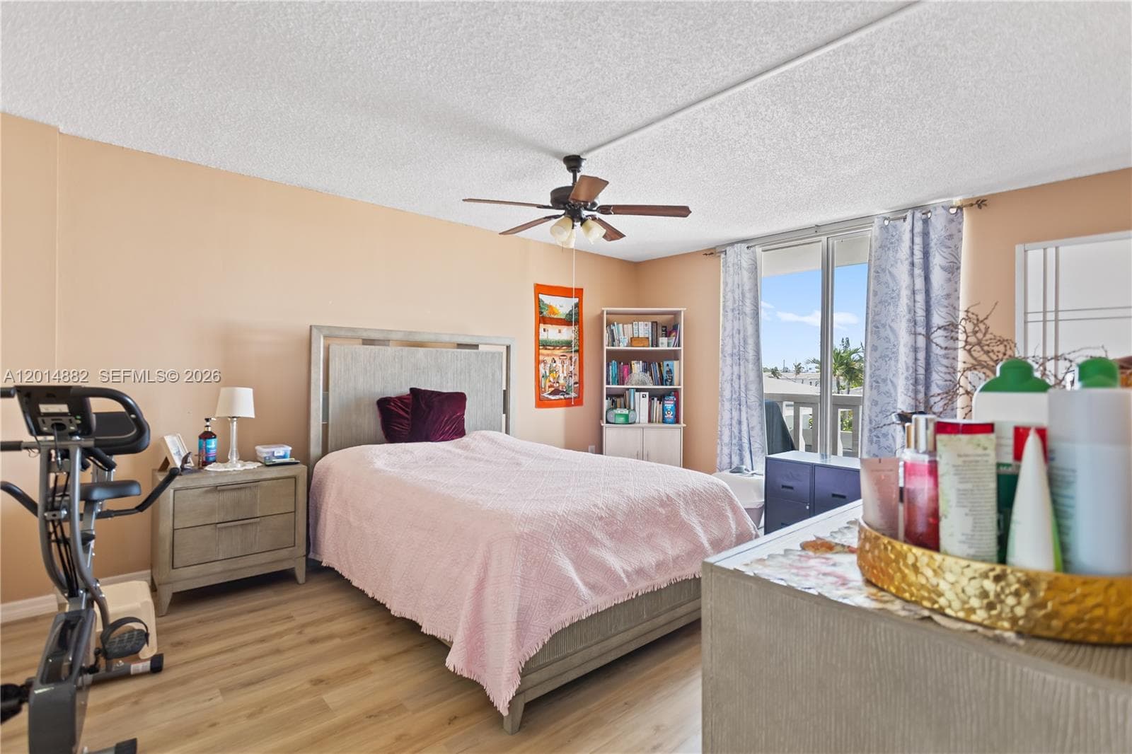 8530 Byron Ave # 302, Miami Beach FL 33141 — 33