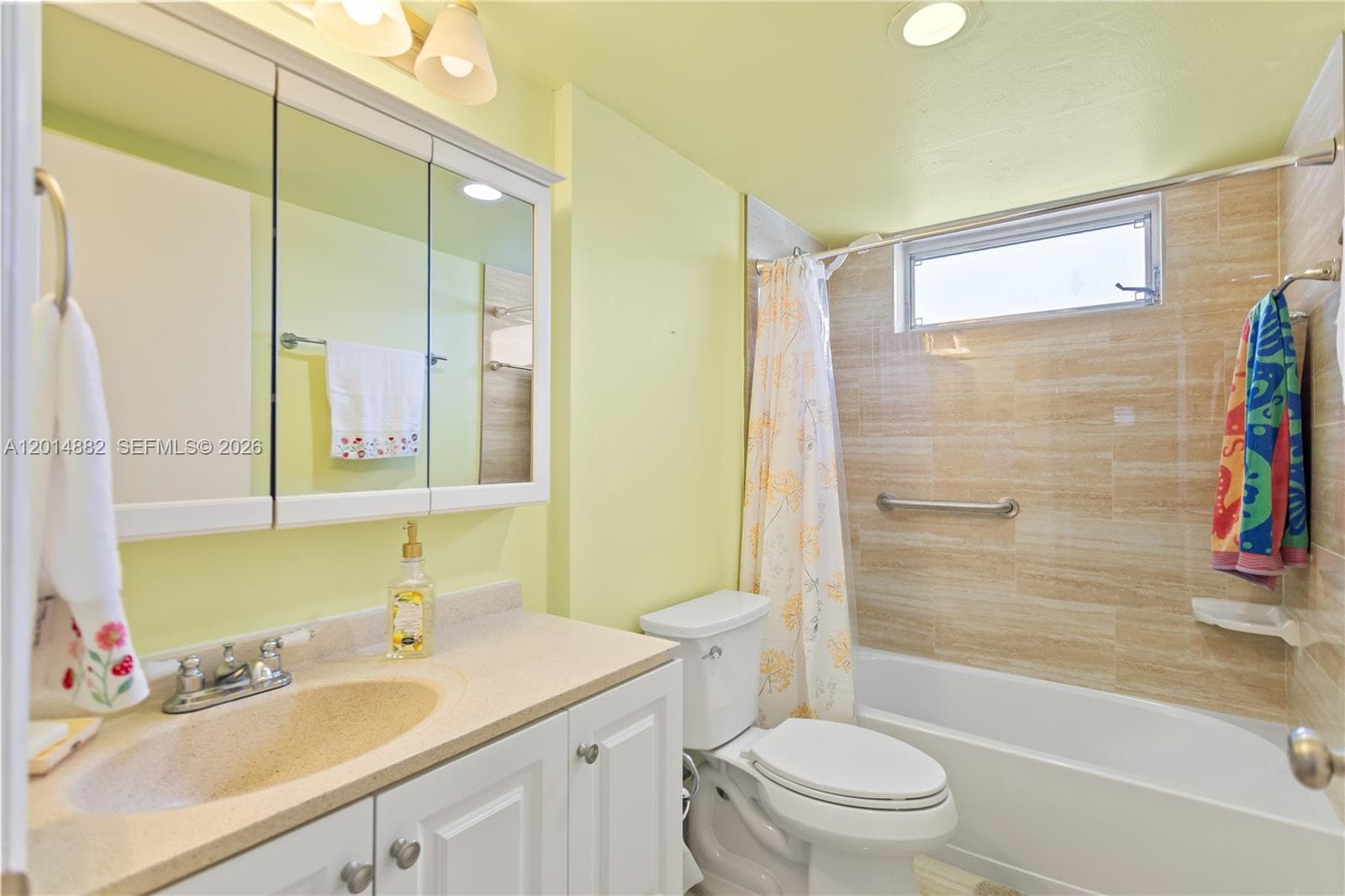 8530 Byron Ave # 302, Miami Beach FL 33141 — 25