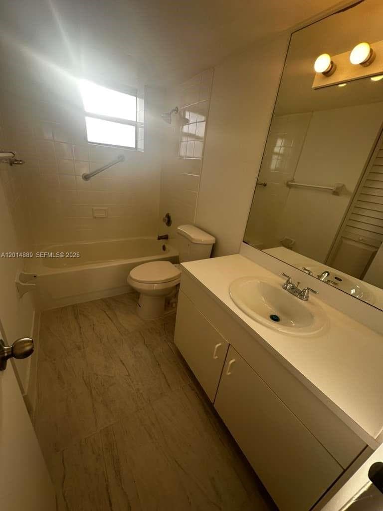 2903 NE 163rd St # 506, North Miami Beach FL 33160 — 4